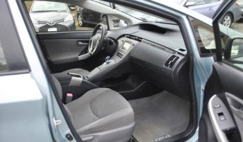 2012-toyota-prius-plug-in-hybrid-base-4dr-hatchback-12