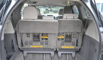 2012-toyota-sienna-le-7-passenger-auto-access-seat-4dr-mini-van-11