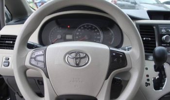 2012-toyota-sienna-le-7-passenger-auto-access-seat-4dr-mini-van-16