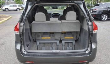 2012-toyota-sienna-le-8-passenger-4dr-mini-van-v6-19