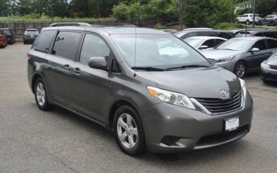 2012 Toyota Sienna LE 8-Passenger