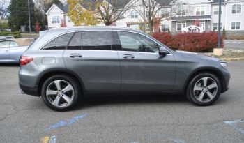 2016-mercedes-benz-glc-glc-300-4matic-awd-4dr-suv-9