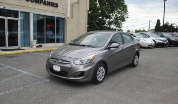 2017-hyundai-accent-se-4dr-sedan-6a-2