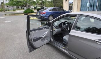 2017-hyundai-accent-se-4dr-sedan-6a-23