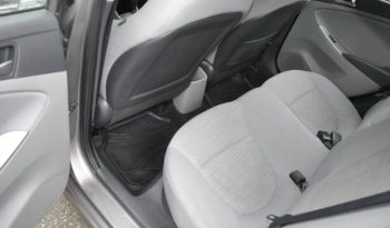 2017-hyundai-accent-se-4dr-sedan-6a-26