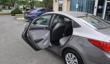 2017-hyundai-accent-se-4dr-sedan-6a-27