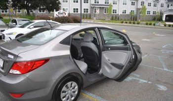 2017-hyundai-accent-se-4dr-sedan-6a-35