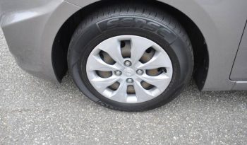 2017-hyundai-accent-se-4dr-sedan-6a-37 (1)