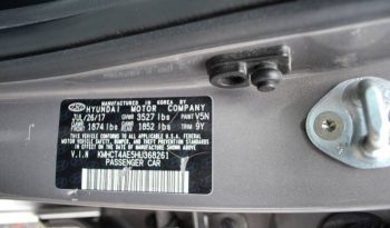 2017-hyundai-accent-se-4dr-sedan-6a-40
