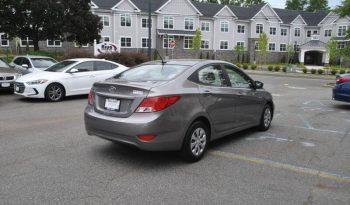 2017-hyundai-accent-se-4dr-sedan-6a-6