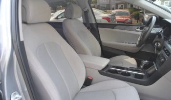 2017-hyundai-sonata-base-4dr-sedan-pzev-42