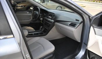 2017-hyundai-sonata-base-4dr-sedan-pzev-44