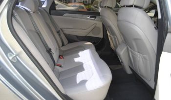 2017-hyundai-sonata-base-4dr-sedan-pzev-46