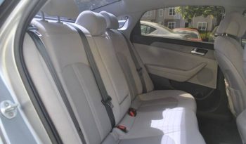 2017-hyundai-sonata-base-4dr-sedan-pzev-47