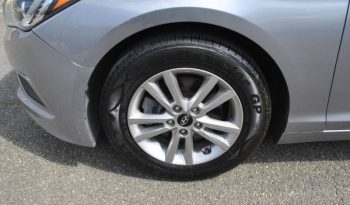 2017-hyundai-sonata-base-4dr-sedan-pzev-51