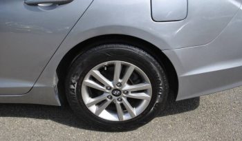2017-hyundai-sonata-base-4dr-sedan-pzev-52