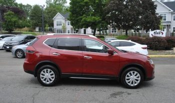 2017-nissan-rogue-s-awd-4dr-crossover-10