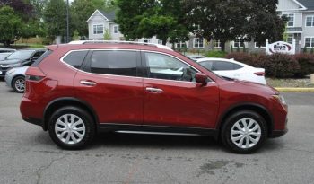 2017-nissan-rogue-s-awd-4dr-crossover-9