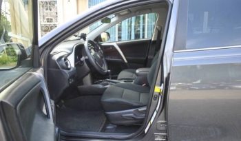 2017-toyota-rav4-le-awd-4dr-suv-12