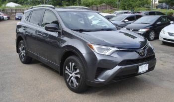 2017-toyota-rav4-le-awd-4dr-suv-29
